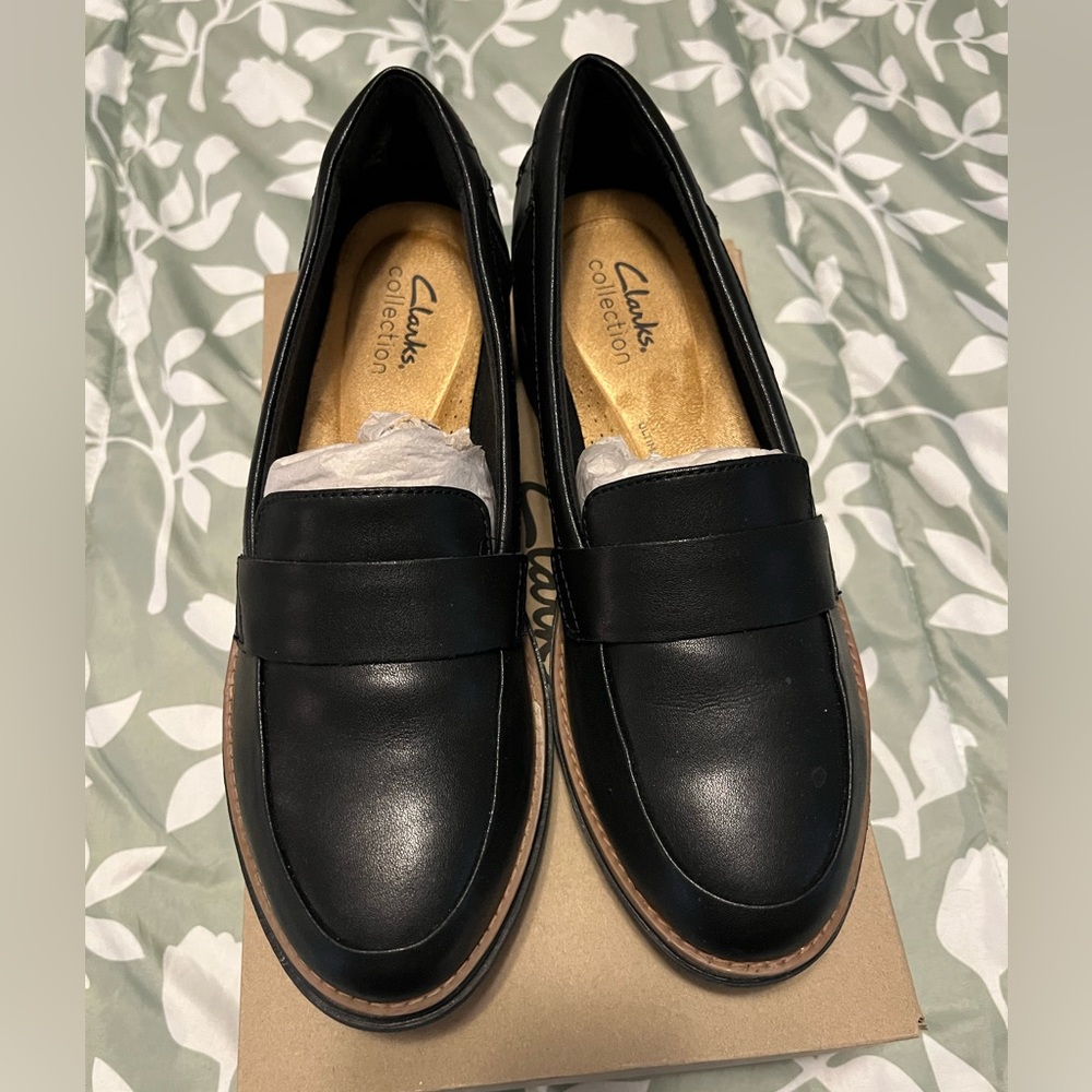 Women’s Clarks casual dress shoes